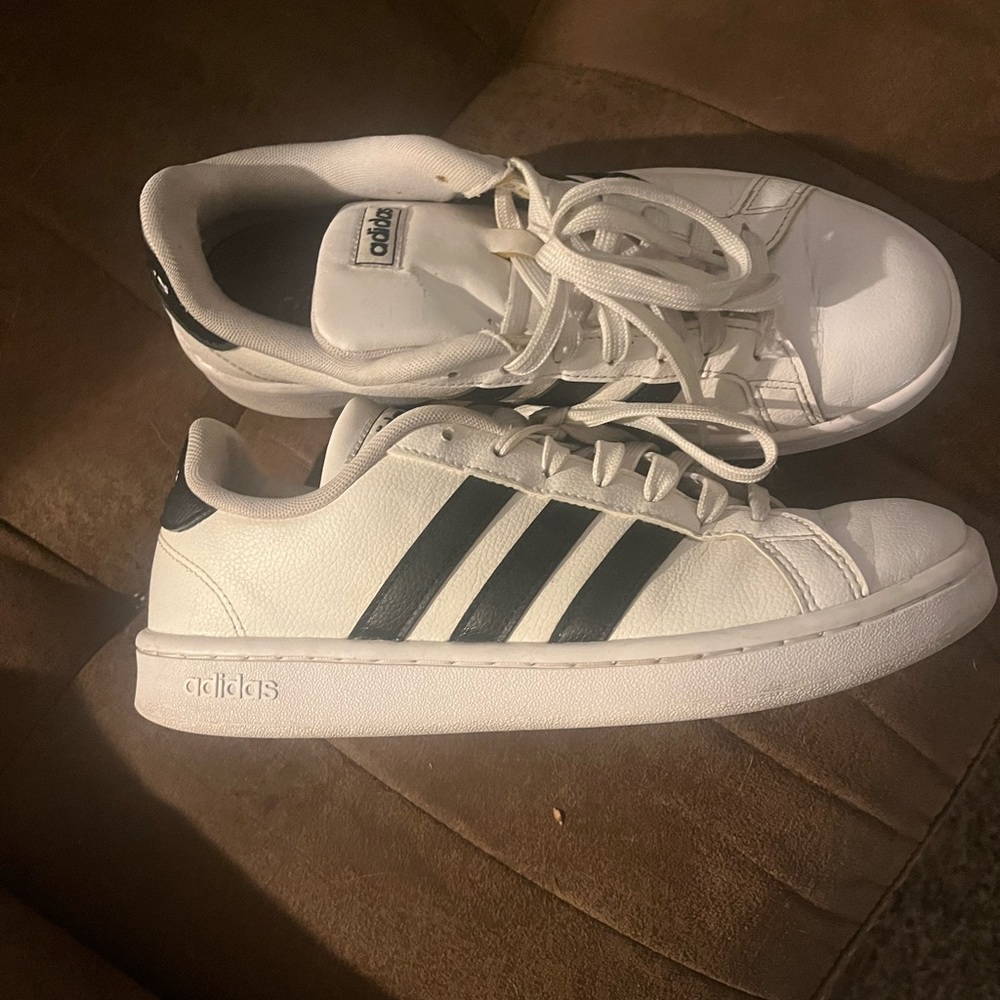 Adidas - Picture 3 of 5